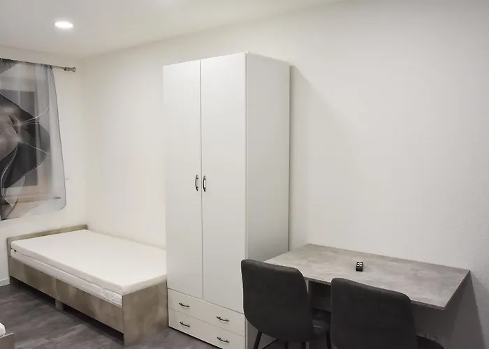 Хостел Five Зинсхайм